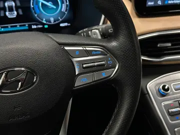 HYUNDAI Santa Fe Signature Plug-In Hybrid