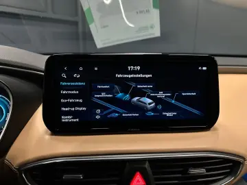 HYUNDAI Santa Fe Signature Plug-In Hybrid