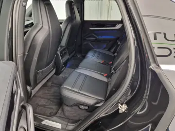 PORSCHE Cayenne ACC  BOSE  360  Kamera  AHK  Panorama