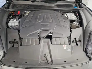 PORSCHE Cayenne ACC  BOSE  360  Kamera  AHK  Panorama