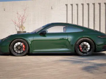 PORSCHE 911 992.2 Carrera 4 GTS  PTS brewstergreen Clubl