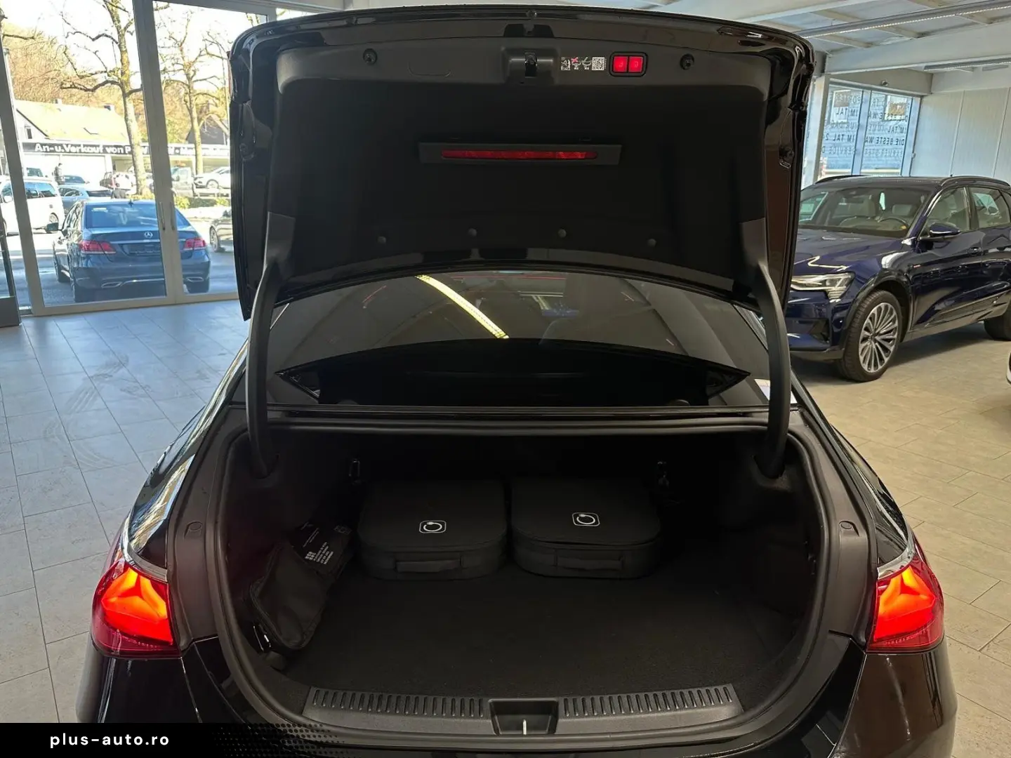 MERCEDES-BENZ E 53 Hybrid 4M  PANO HUD DISTR BURM DR&hellip;