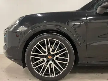 PORSCHE Cayenne E-Hybrid Sport