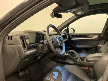 PORSCHE Cayenne E-Hybrid Sport