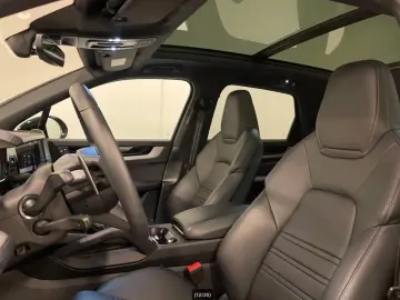 PORSCHE Cayenne E-Hybrid Sport