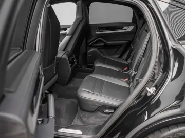 PORSCHE Cayenne Coupé 3.0 E-Hybrid