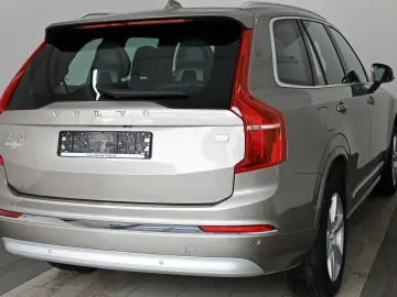 VOLVO XC90 T8 Inscription Expr. Navi 360Kam HUD 7Sitze