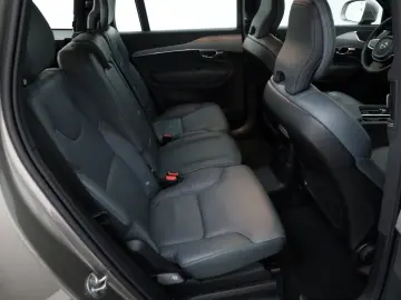 VOLVO XC90 T8 Inscription Expr. Navi 360Kam HUD 7Sitze