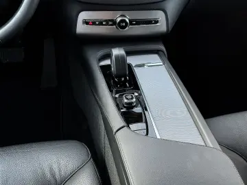 VOLVO XC90 Core AWD 7-Sitzer Digitales Cockpit Soundsy