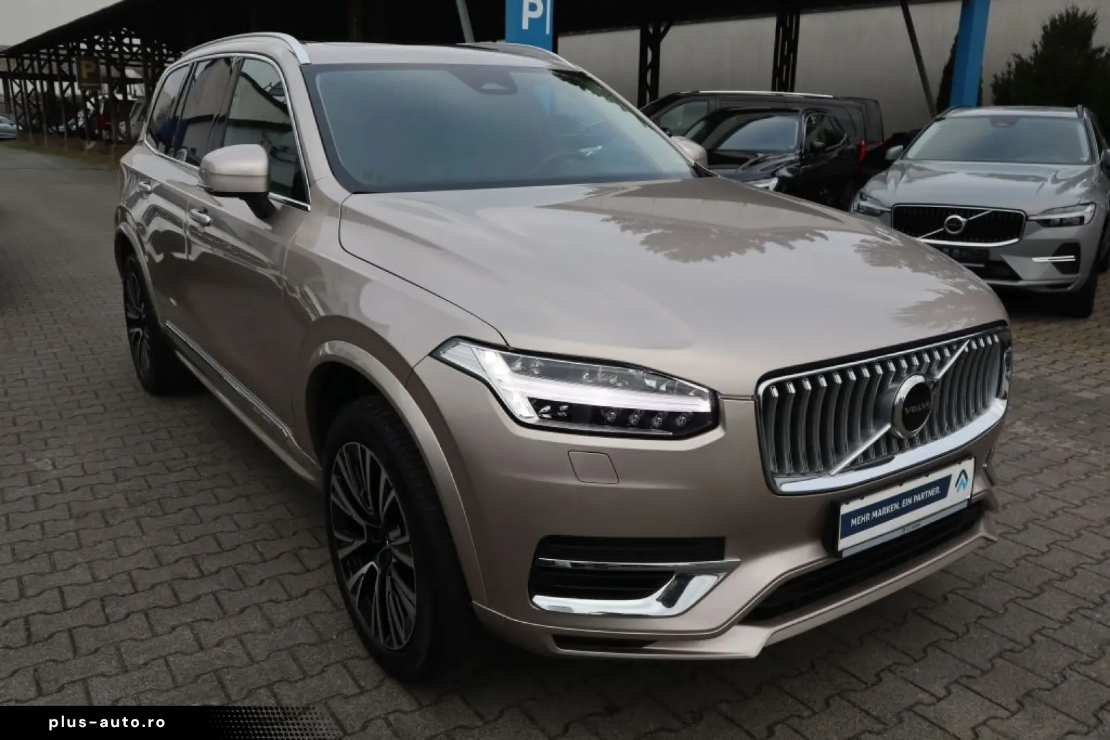 VOLVO XC90 T8 AWD Recharge Plus Bright NAVI PANO R-CAM