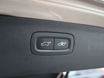 VOLVO XC90 T8 AWD Recharge Plus Bright NAVI PANO R-CAM