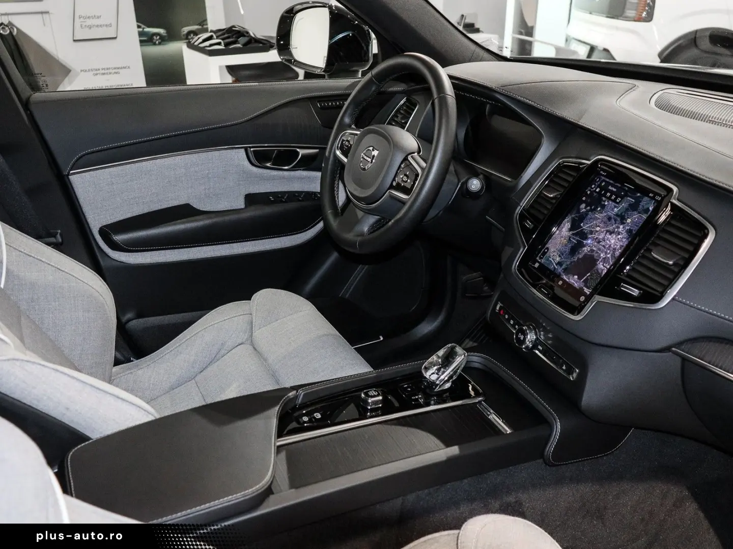 VOLVO XC90 T8 Plus Dark Recharge Plug-In Hybrid AWD