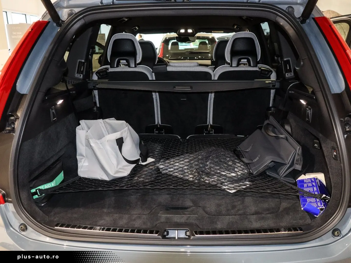 VOLVO XC90 T8 Plus Dark Recharge Plug-In Hybrid AWD