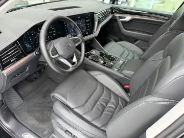 VW Touareg 3.0 TDI Elegance ACC Luftf. App-Con AHK