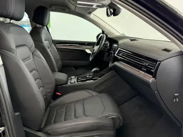 VW Touareg 3.0 TDI Elegance ACC Luftf. App-Con AHK