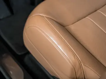 LAND ROVER Range Rover P460e SE 24MY