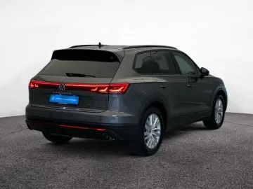 VW Touareg TDI tiptr. 4M  AHK LEDER LUFTF R-CAM NAV