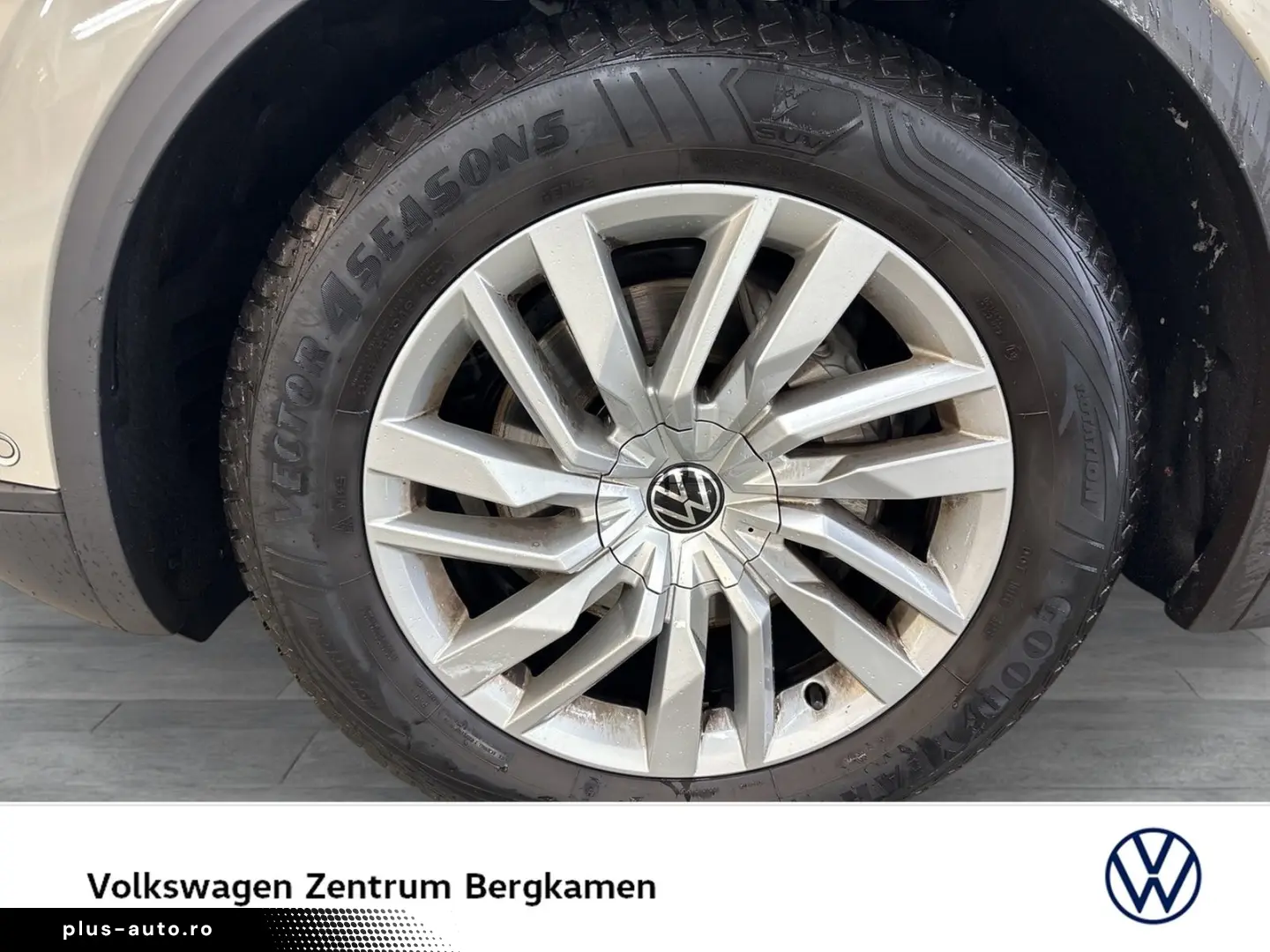 VW Touareg V6 AHK CAM ACC LM19 E-KLAPPE NAVI