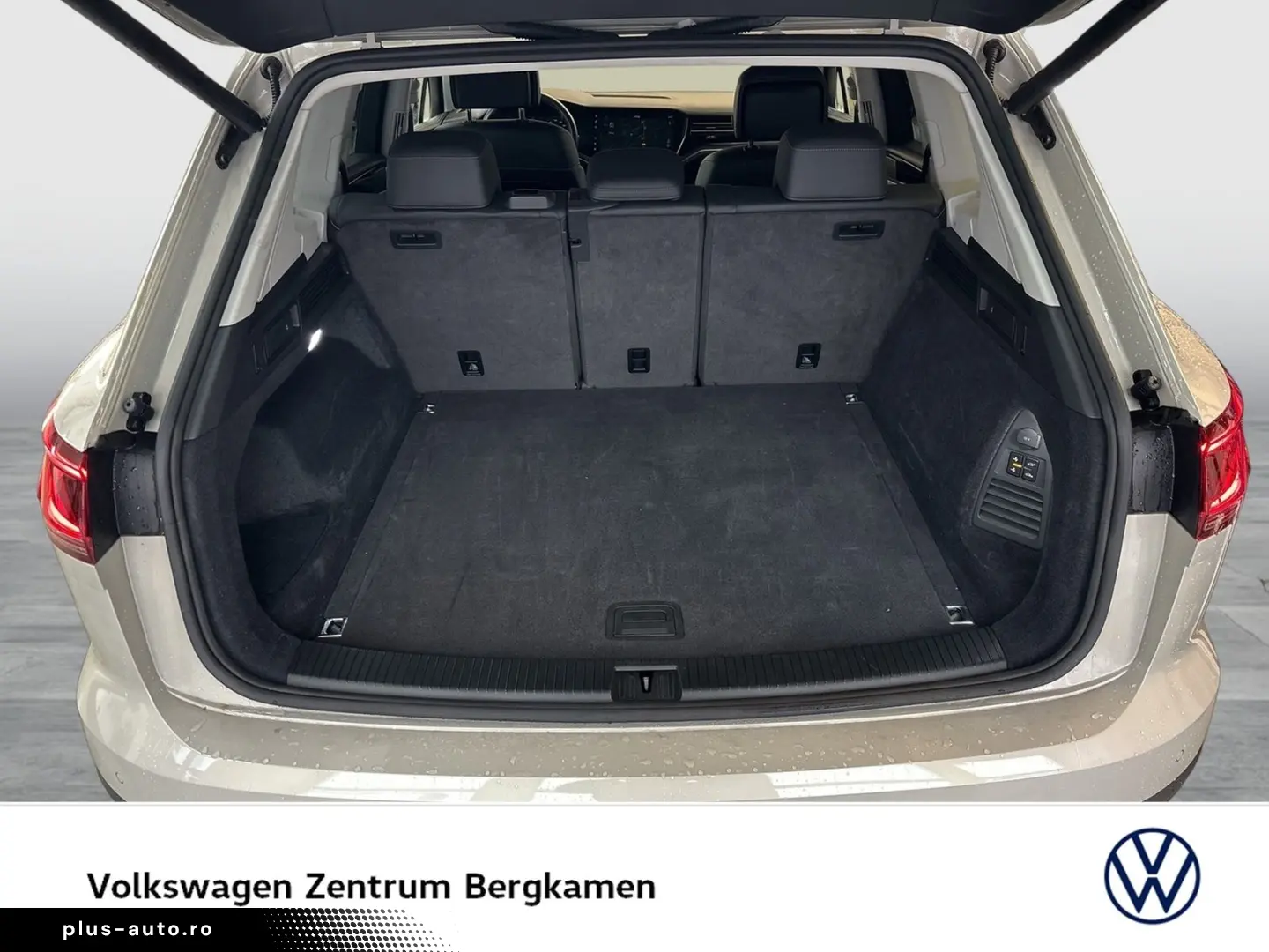 VW Touareg V6 AHK CAM ACC LM19 E-KLAPPE NAVI