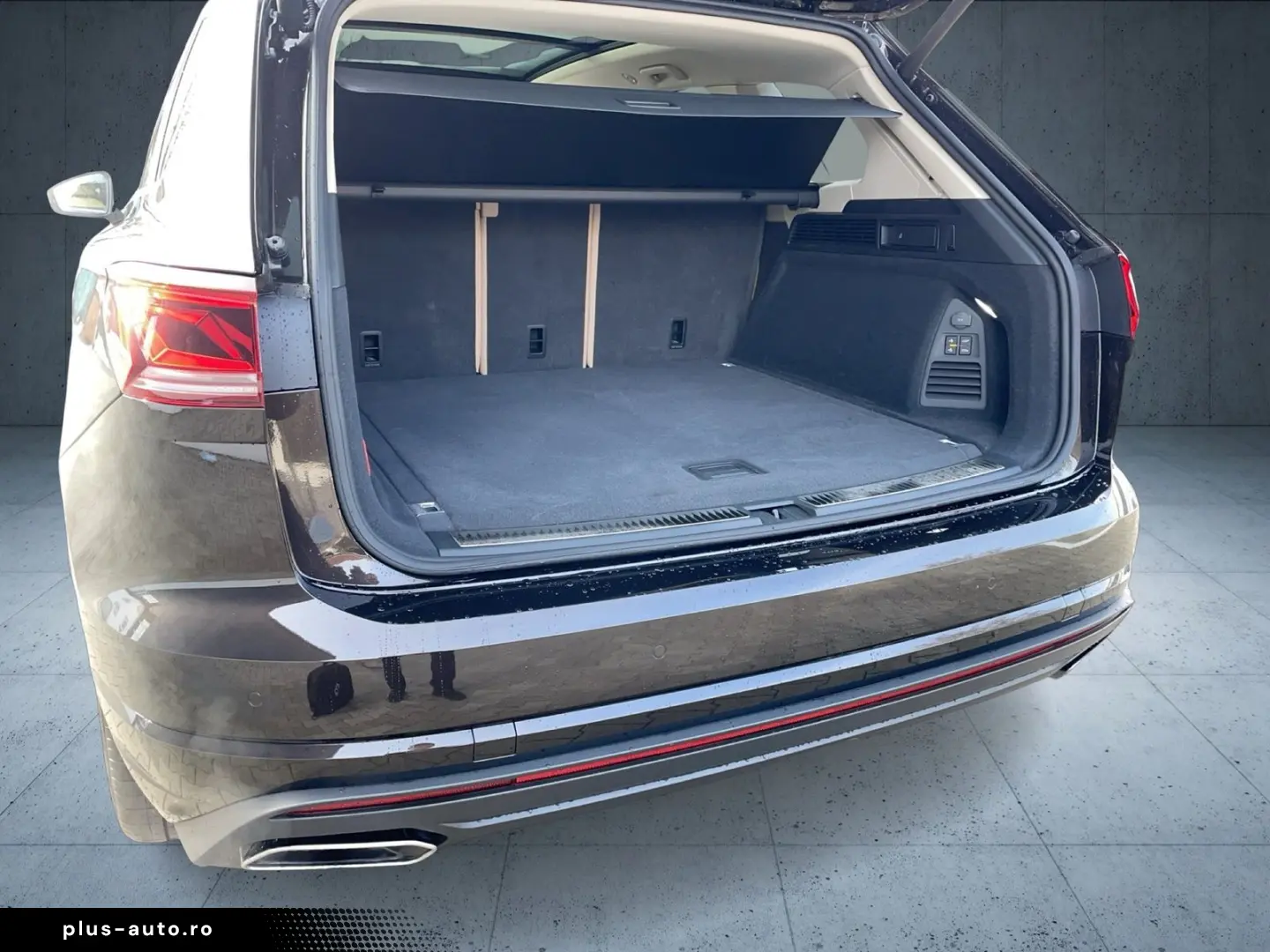 VW Touareg Elegance eHybrid 4M Autom. Leder Pano 21