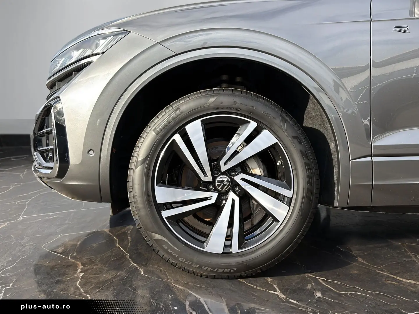 VW Touareg R-Line 3.0TDI  AHK LEDER KAMERA