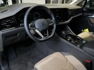 VW Touareg 3.0TDI Elegance Luft RKam AHK Pano