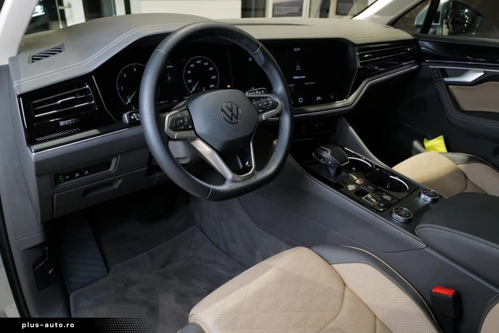 VW Touareg 3.0TDI Elegance Luft RKam AHK Pano