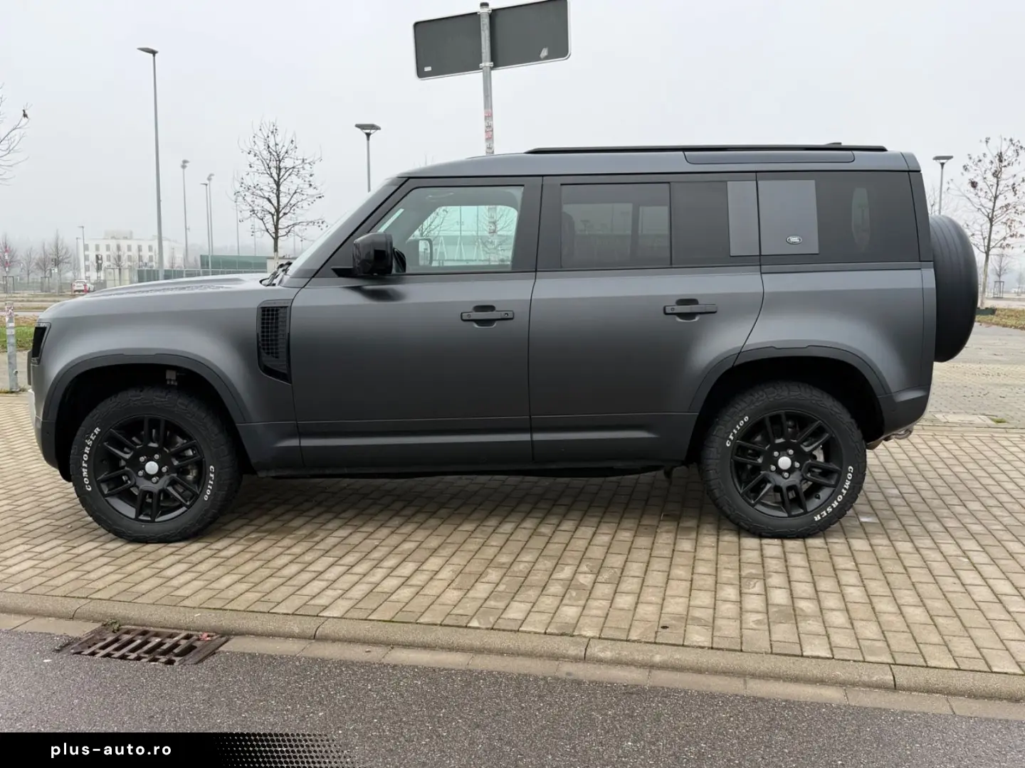 LAND ROVER Defender 110 S  AHK  Luftfahrwerk 360  Black P.