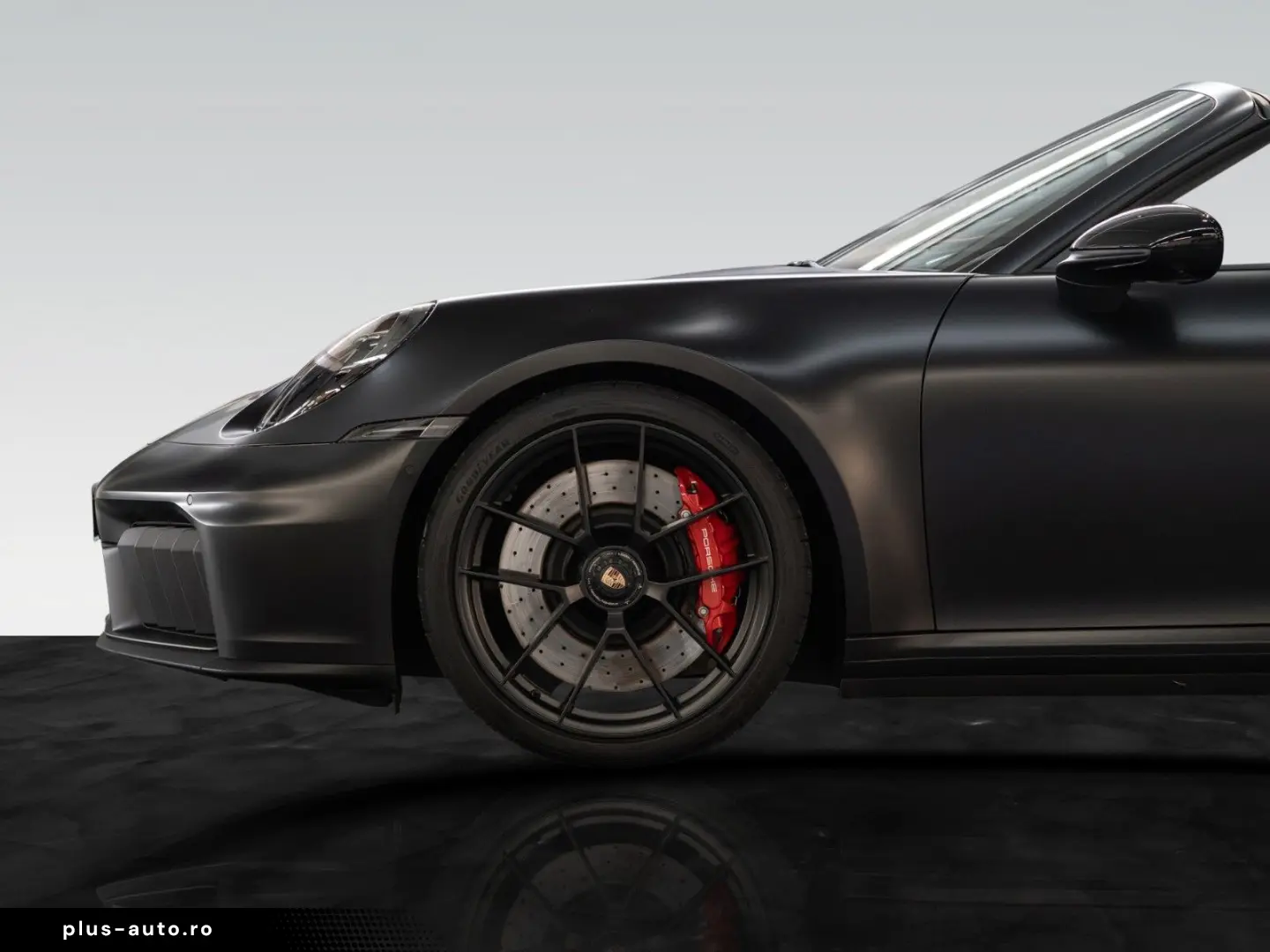 PORSCHE 911 Carrera GTS Cabrio   Matt PPF
