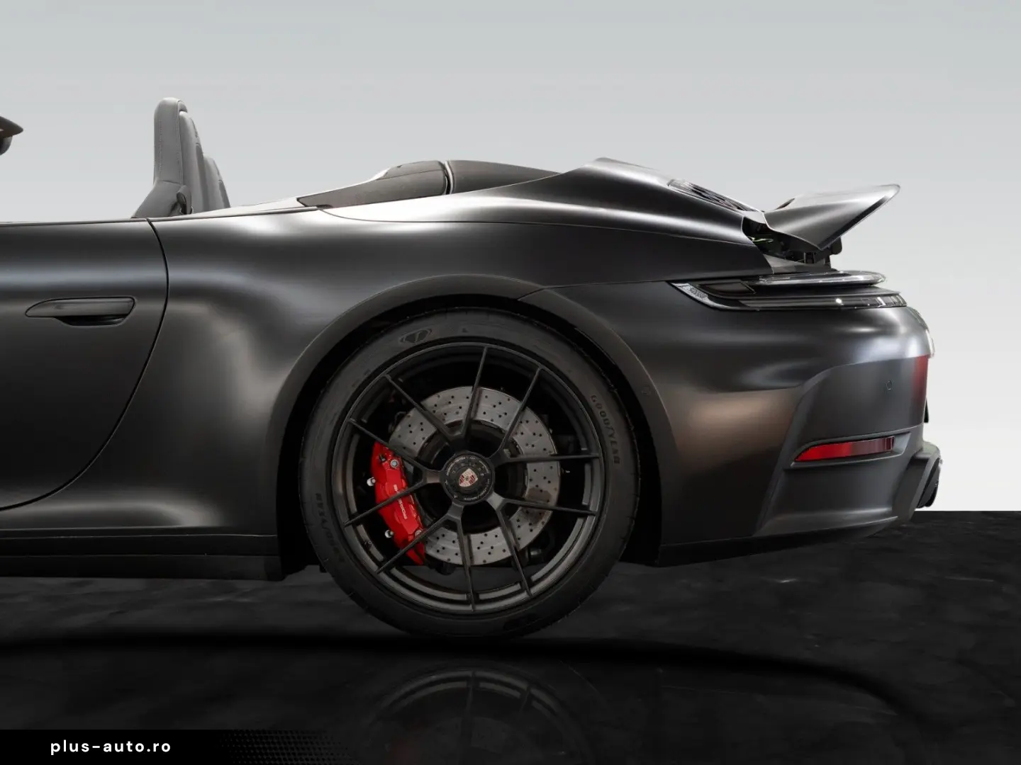 PORSCHE 911 Carrera GTS Cabrio   Matt PPF