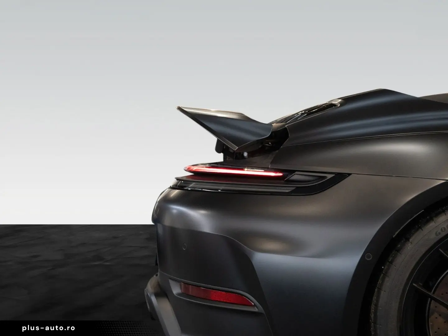 PORSCHE 911 Carrera GTS Cabrio   Matt PPF