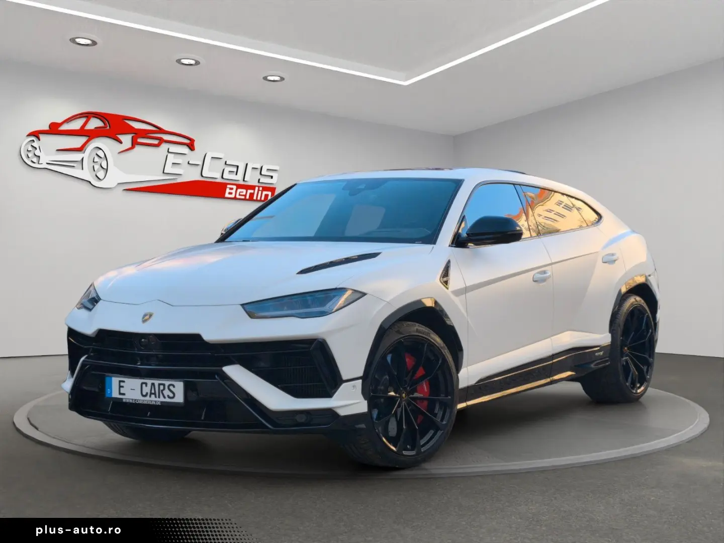 LAMBORGHINI URUS S  4.0 V8  AKRAPOVIC  PANO  MASSAGE  B&O