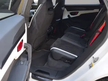 LAMBORGHINI URUS S  4.0 V8  AKRAPOVIC  PANO  MASSAGE  B&O