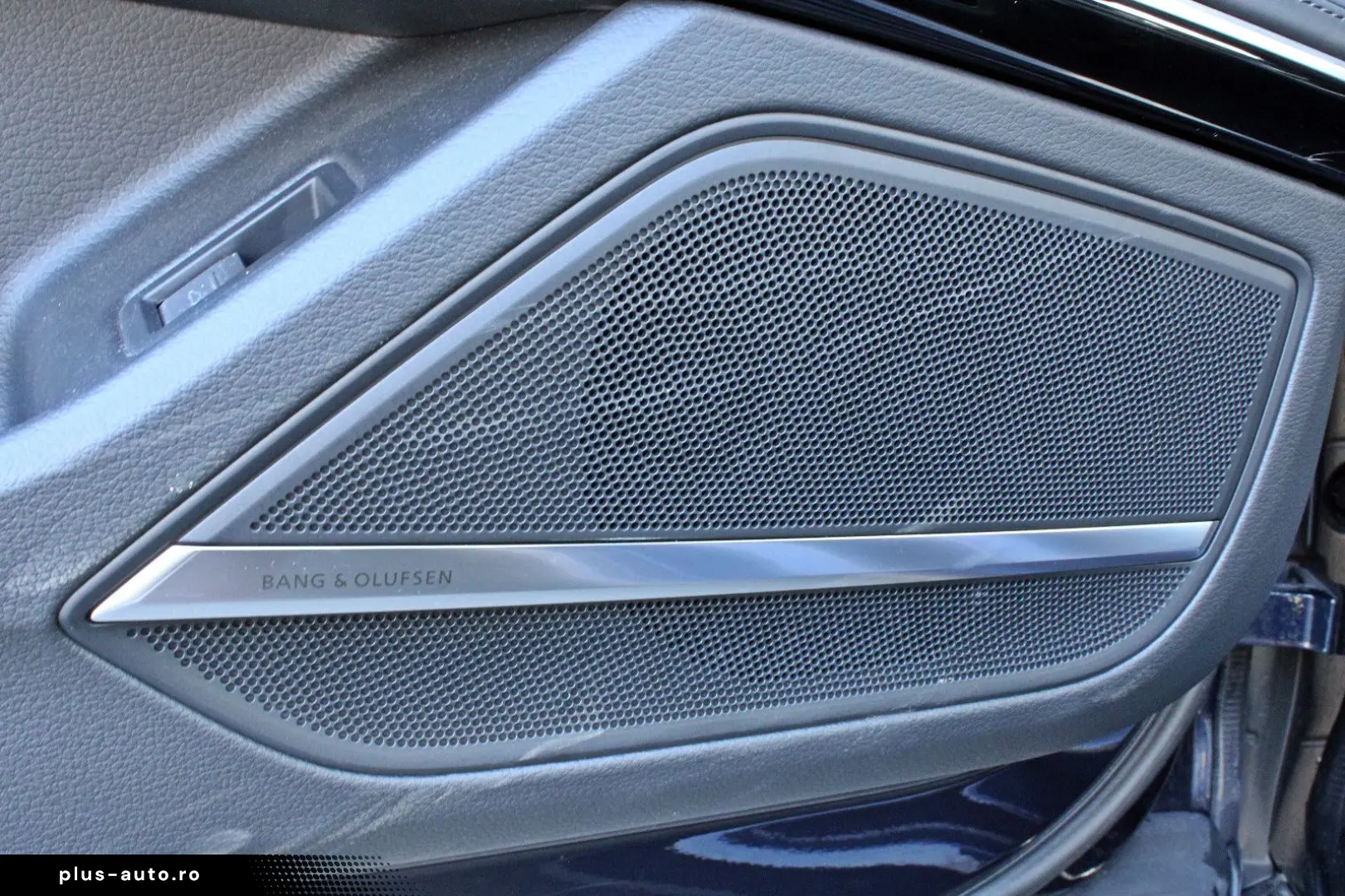 AUDI A8 Lang 55TFSI S LINE BLACK PANO HUD STHZG B&O