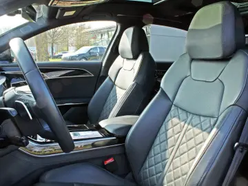 AUDI A8 Lang 55TFSI S LINE BLACK PANO HUD STHZG B&O