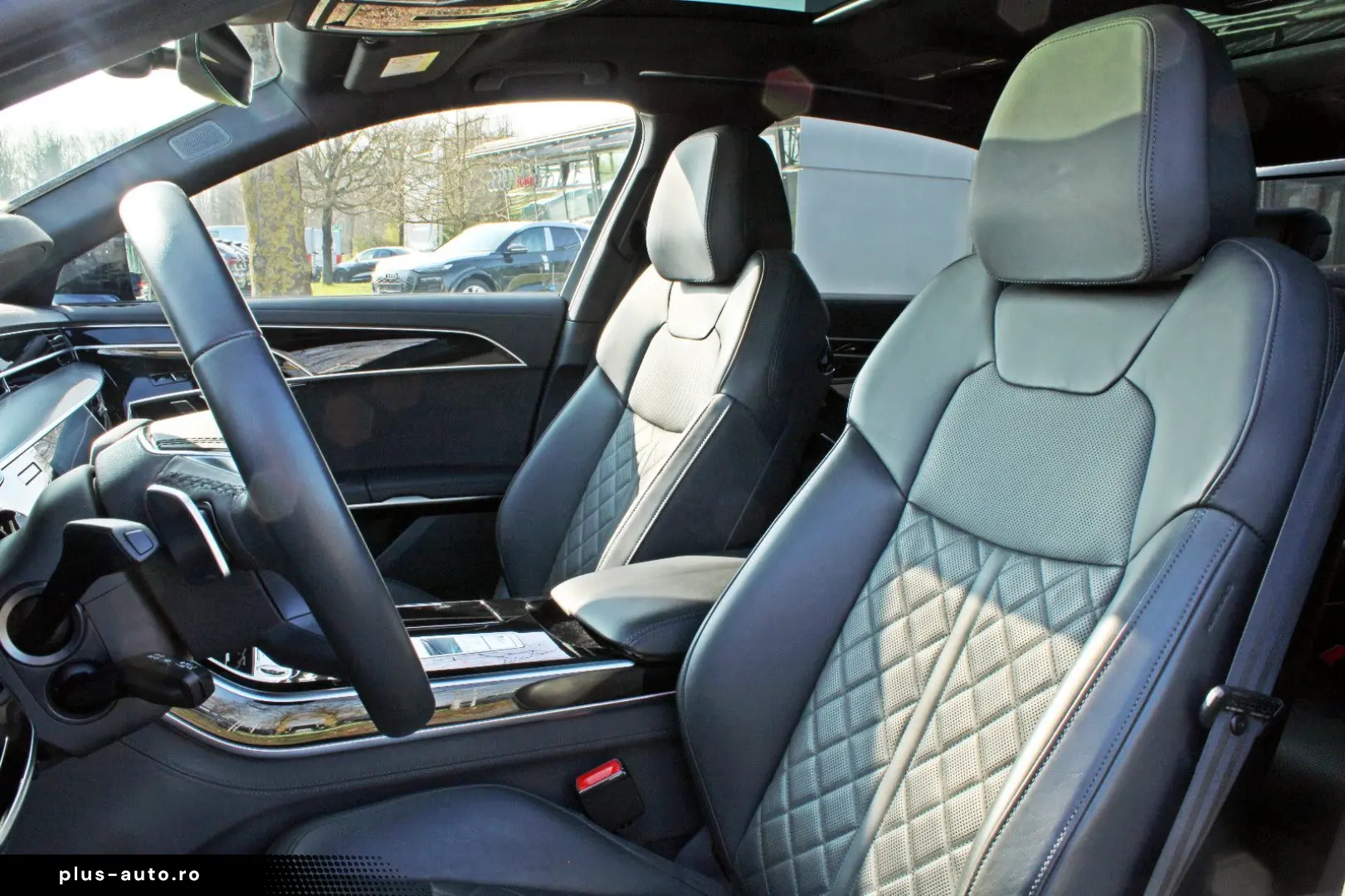 AUDI A8 Lang 55TFSI S LINE BLACK PANO HUD STHZG B&O