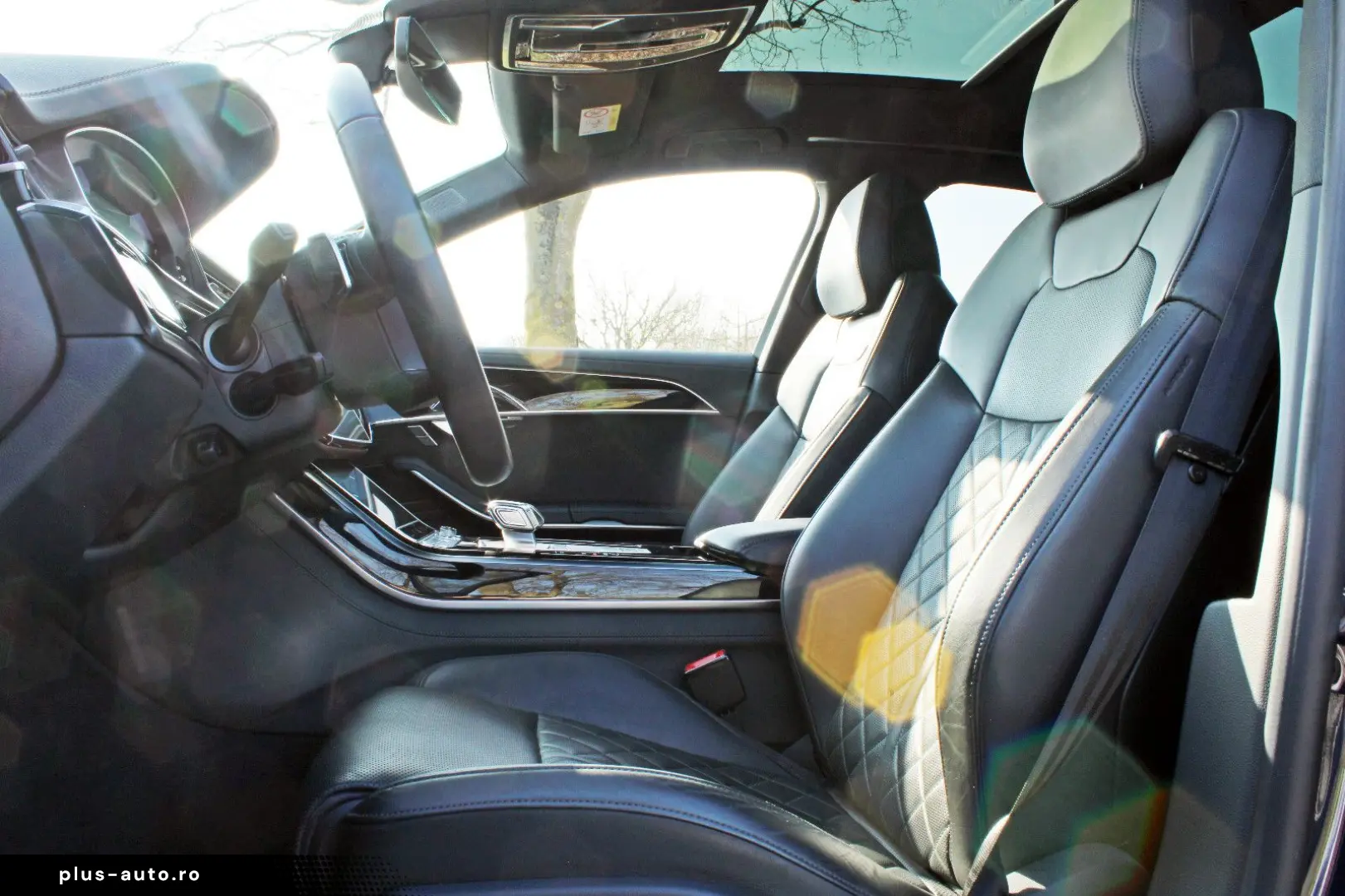 AUDI A8 Lang 55TFSI S LINE BLACK PANO HUD STHZG B&O