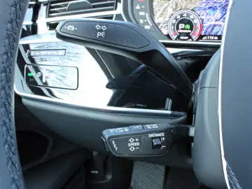 AUDI A8 Lang 55TFSI S LINE BLACK PANO HUD STHZG B&O