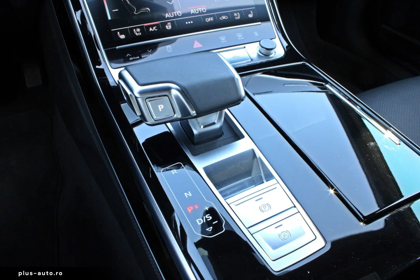 AUDI A8 Lang 55TFSI S LINE BLACK PANO HUD STHZG B&O