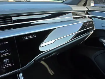 AUDI A8 Lang 55TFSI S LINE BLACK PANO HUD STHZG B&O