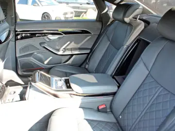 AUDI A8 Lang 55TFSI S LINE BLACK PANO HUD STHZG B&O