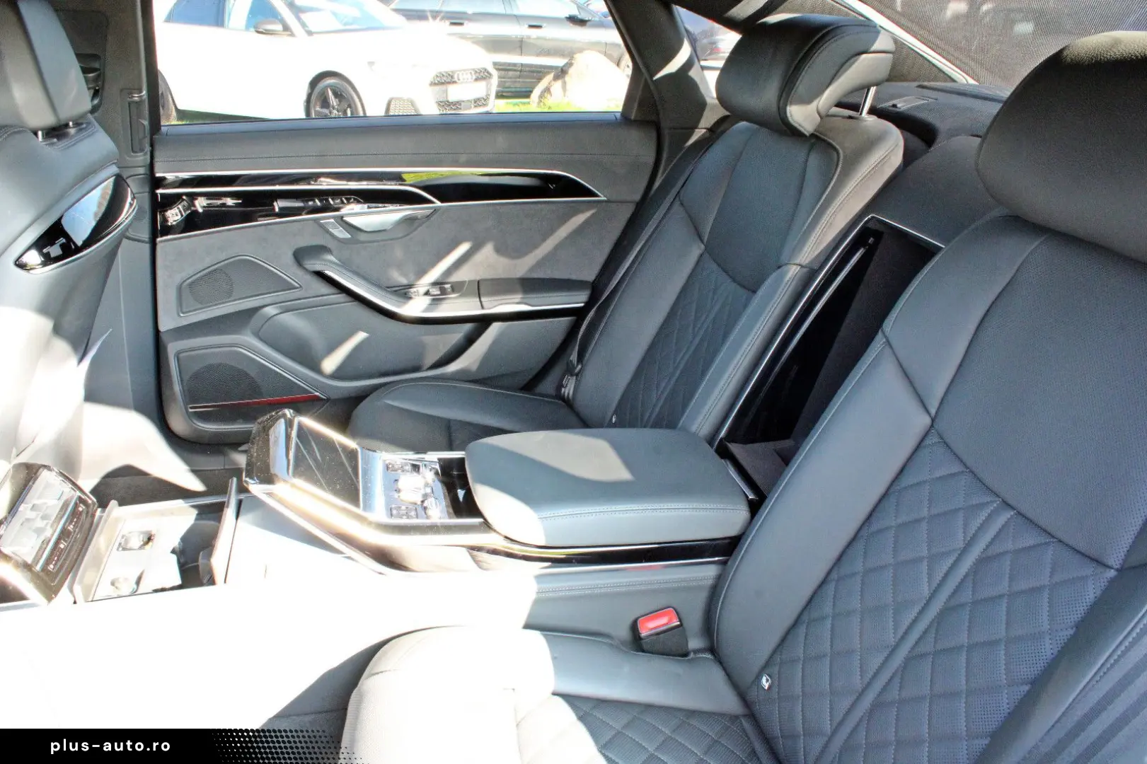 AUDI A8 Lang 55TFSI S LINE BLACK PANO HUD STHZG B&O