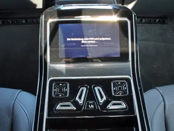 AUDI A8 Lang 55TFSI S LINE BLACK PANO HUD STHZG B&O