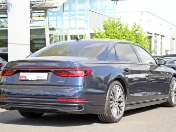 AUDI A8 Lang 55TFSI S LINE BLACK PANO HUD STHZG B&O