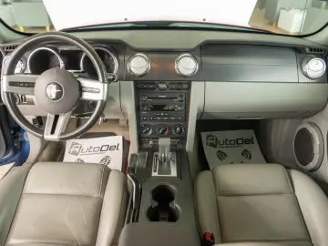 Ford Mustang 4.0 V6 12v Automat