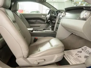 Ford Mustang 4.0 V6 12v Automat