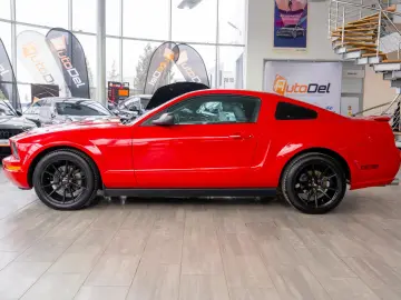 Ford Mustang 4.0 V6 12v Automat