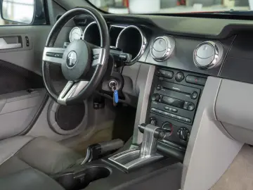 Ford Mustang 4.0 V6 12v Automat