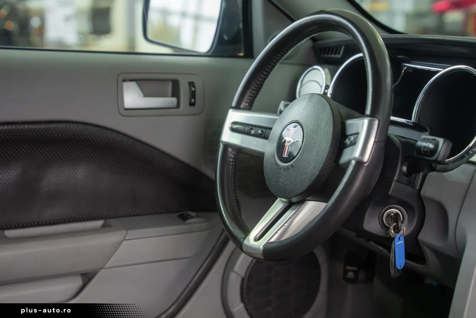 Ford Mustang 4.0 V6 12v Automat