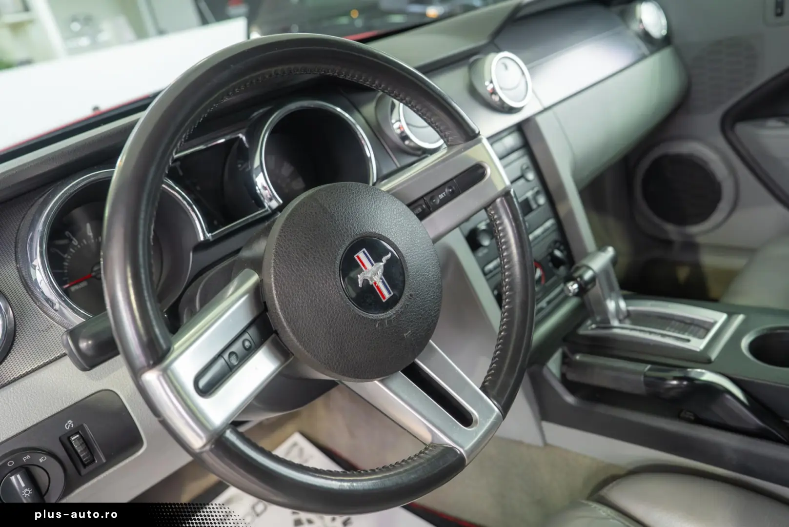 Ford Mustang 4.0 V6 12v Automat